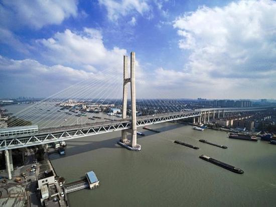 上海轨交全网首条江景线即将登场 市民可乘地铁看浦江